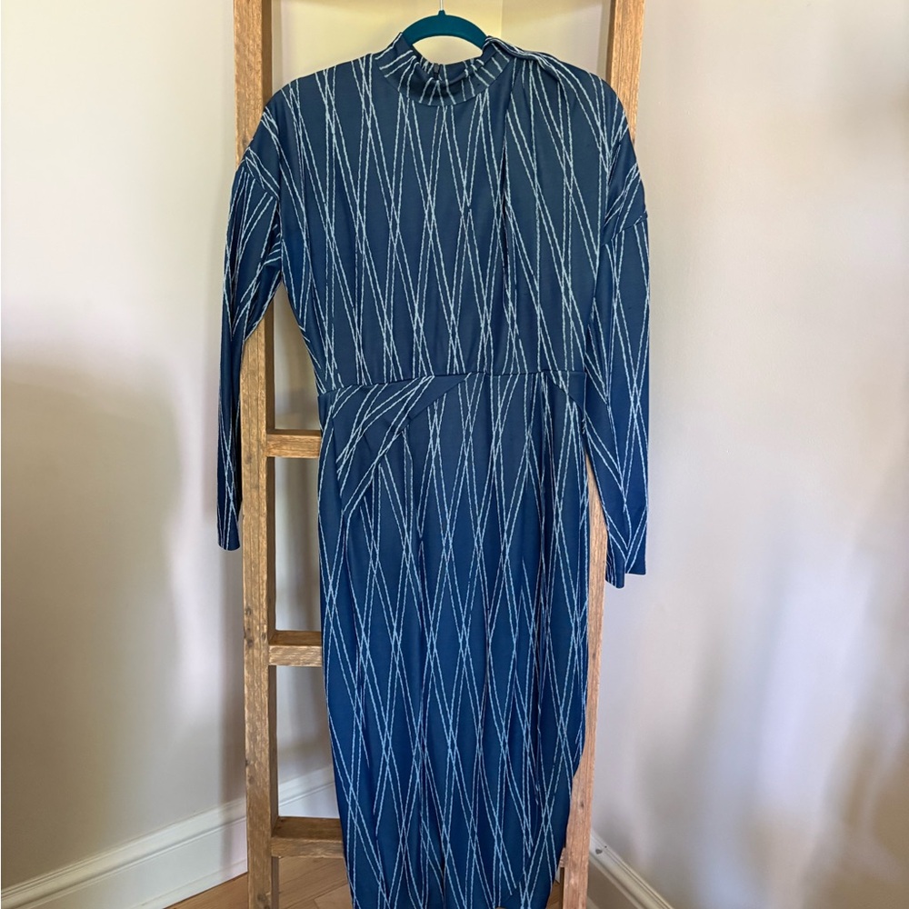 Elegant Blue Patterned Dress